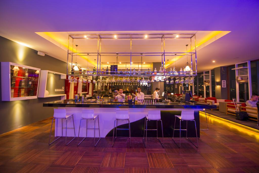 Hotel Parami Rangun Kültér fotó